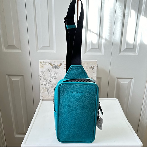 Coach Sullivan Sling Pack In Bright Turquoise Leather Style CP207 - Picture 4 of 16